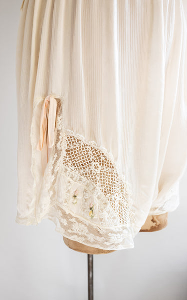 Pantalon à claquettes à rosace des années 1920