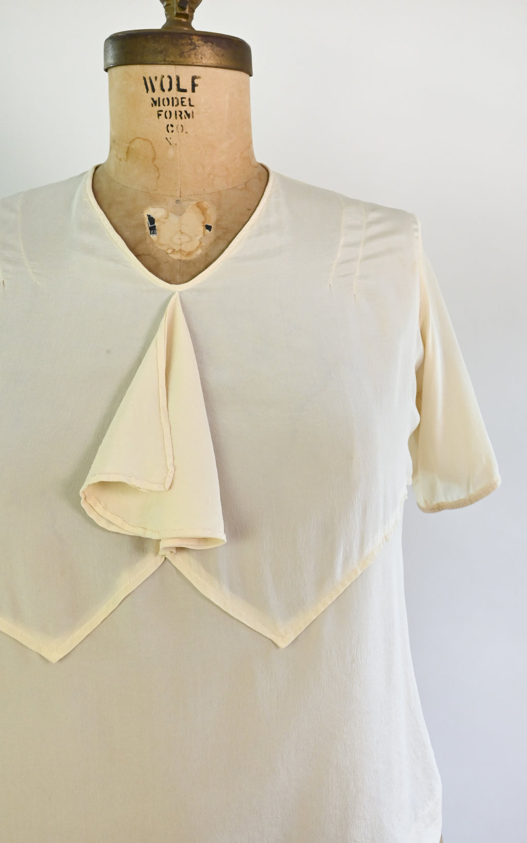 1930s Lac Lucerne Top