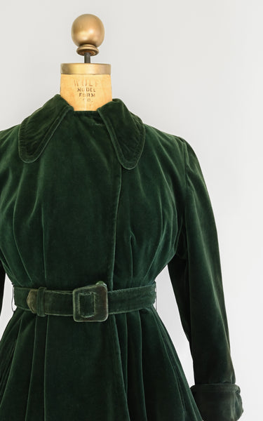 Veste en velours Folios des années 1940